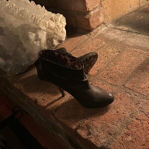 Betsey Johnson Black Heeled Boots with Chunky Heel and Decorative Stitching